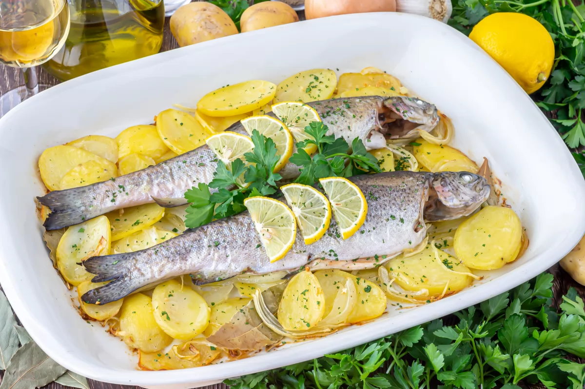 Trucha al horno con patatas